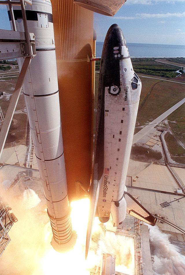 파일:external/upload.wikimedia.org/640px-STS-107_launch.jpg